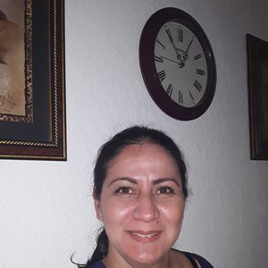 Meet your Posher, Laura veronica